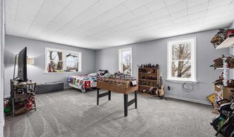 410 6th Ave, Amana, IA 52203
