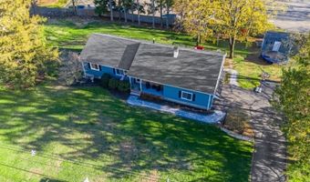 13 Manor Dr, Andover, NJ 07860