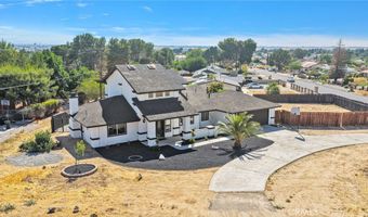 14204 Tehachapi Rd, Apple Valley, CA 92307