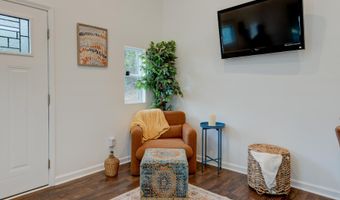 576 Pine Grove Rd, Beattyville, KY 41311