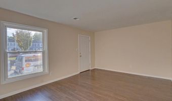 90 VILLAGE Dr, Dover, DE 19904