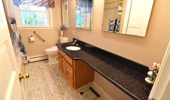 13 Cozy Ln, Cumberland, RI 02864