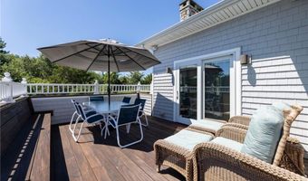 16 Central St, Charlestown, RI 02813