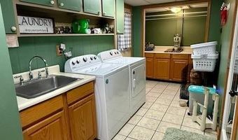 106 Meadowlark Dr, Albers, IL 62215