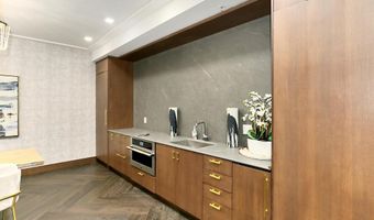 635 SLATERS Ln G-01, Alexandria, VA 22314