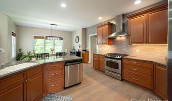 1995 Knollpoint Dr NE, Ada, MI 49301