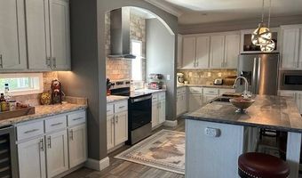 354 Waldorf Dr, Auburndale, FL 33823