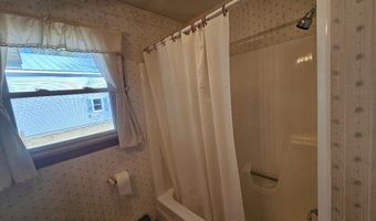 713 Mcgrath Pond Rd, Belgrade, ME 04917