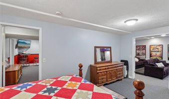 1250 Orchard Glen Dr, Amherst, OH 44001