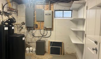 2660 GREENBRIAR Ln #B, Annapolis, MD 21401