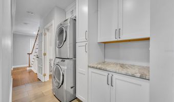 216 E VANDERBILT St, Orlando, FL 32804