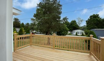 9 2nd St, Bourne, MA 02532