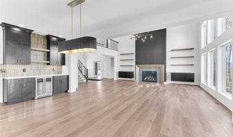 805 Club Dr W, Aurora, OH 44202