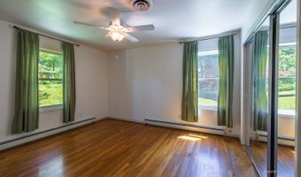 49 Canterbury Dr, Athens, OH 45701