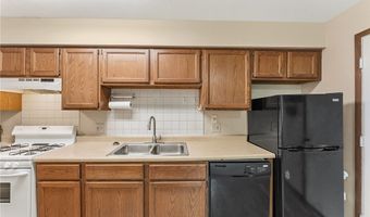 931 Trimble Dr, Akron, OH 44307