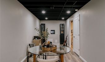 434 Douglas St, Akron, OH 44307