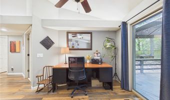 3 Dolphin Ln, Bella Vista, AR 72715
