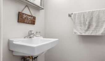 288 LAKE SAPONI Dr, Barboursville, VA 22923