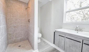 1461 Irish Hill Dr, Biloxi, MS 39530