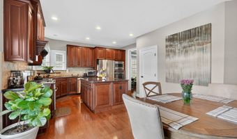 3206 HATCHER St, Alexandria, VA 22303