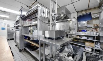 72 W Un, Athens, OH 45701