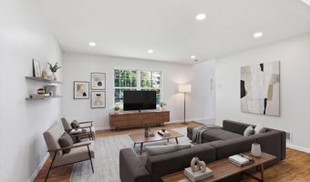 808 Anchor Ave, Beachwood, NJ 08722