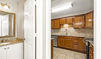 7955 Jefferson Place Blvd #33-D, Baton Rouge, LA 70809