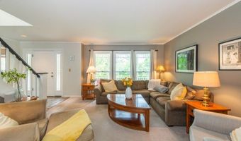 1 Victoria Pines Ln, Andover, NJ 07848
