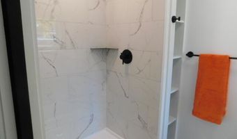 27 Maxwell Ln, Bangor, ME 04401