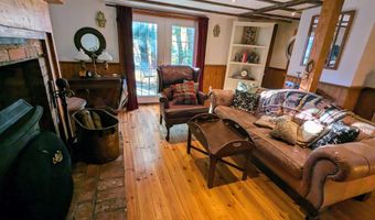 49 Hollow Tree Ridge Rd, Darien, CT 06820