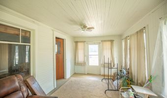317 E Lucas St, Algona, IA 50511
