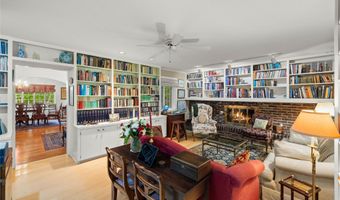 535 Forest Glen St, Ames, IA 50014