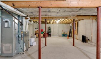 5 Sea Knoll Ct, Bourne, MA 02532