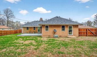 1006 Baretta Ct, Aurora, MO 65605