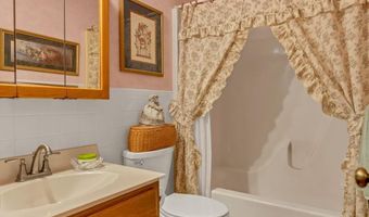 8324 SW Indian Hills Rd, Auburn, KS 66402