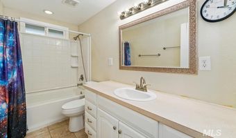 3199 N Cribbens Ave, Boise, ID 83713