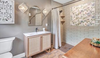 137 Rockwell Rd, Bethel, CT 06801