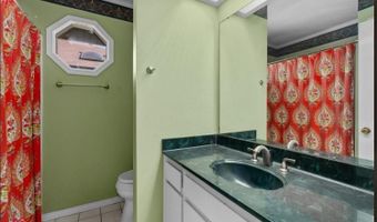 107 S Parkridge Dr, Benton, LA 71006