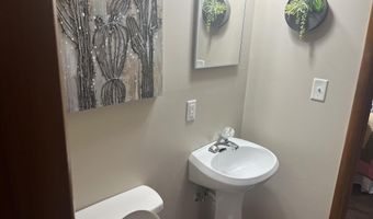 1307 Porter Ave, Aurora, MO 65605