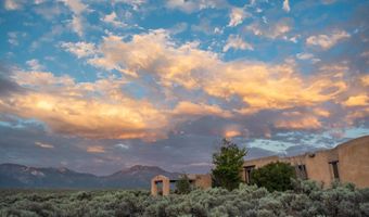 135 Mesa Sea, Arroyo Hondo, NM 87513