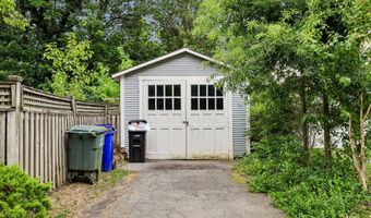 526 N IVY St, Arlington, VA 22201