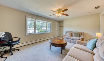 70 Dogwood Ln, Bristol, CT 06010