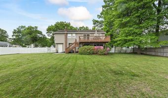 203 Tanglewood Ct, Middletown, NJ 07748