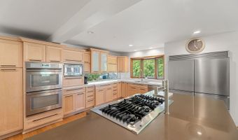 200 N Forest Ct, Addison, IL 60101