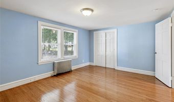 9 Country Pkwy, North Providence, RI 02911