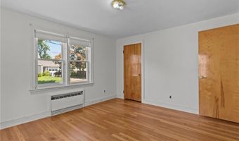 65 Howland Rd, Cranston, RI 02910