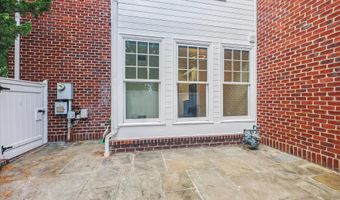 973 POWHATAN St, Alexandria, VA 22314