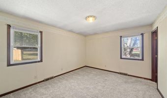 107 Circle Dr, Archie, MO 64725