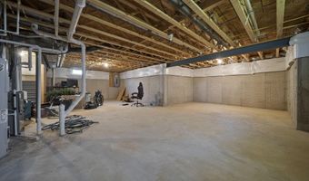 43 Burroughs Dr, Ashville, OH 43103