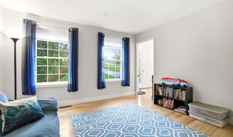 84 Juniper Cir, Auburn, NH 03032